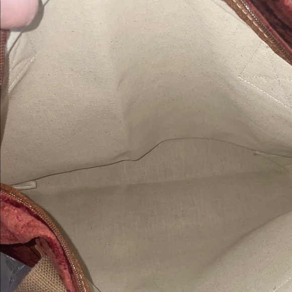 Chic Maroon Velour Tote Bag with Tan Straps - Picture 6 of 7